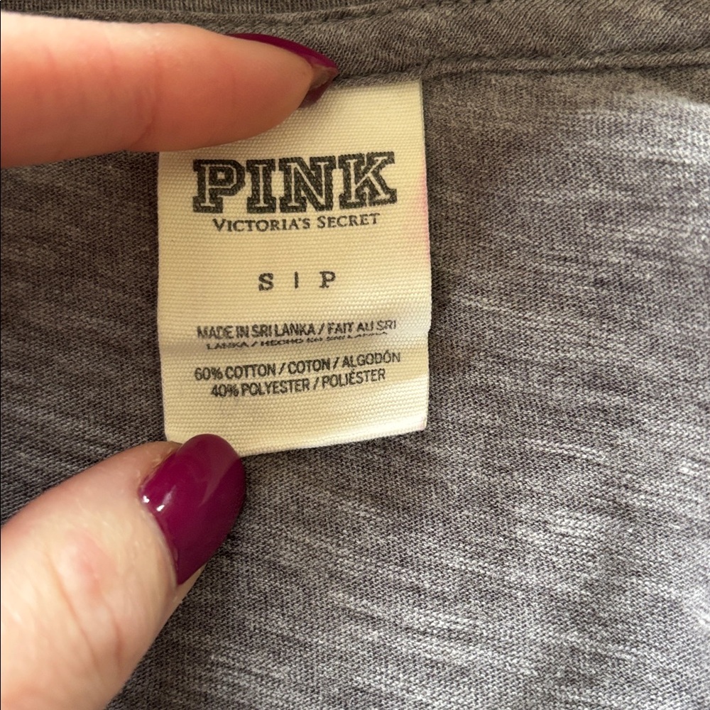 Victoria’s Secret PINK leopard long sleeve shirt - Picture 4 of 9
